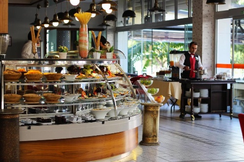 Yol ¿¿ Holiday Adana Otel image 13